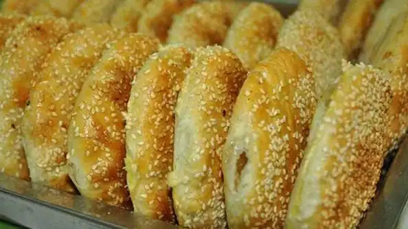 边看边聊上海大饼,那撩人的香脆韧甜