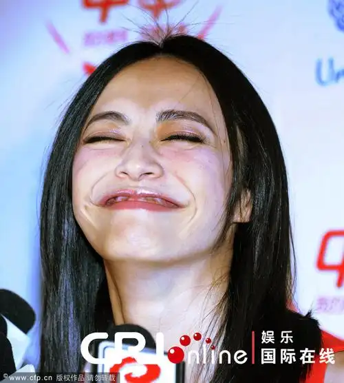 大嘴姚晨亲证意外怀孕现场露齿笑雷人抢镜高清组图