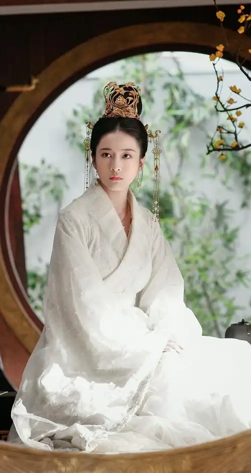 白发容乐张雪迎