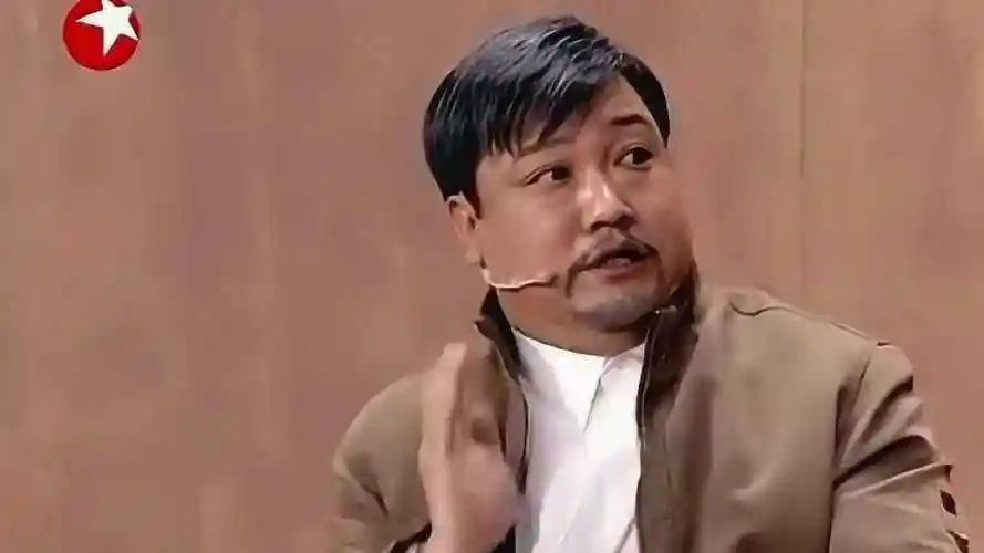 贾冰小品:上班迟到一定要找好借口,否则被揭穿就尴尬了