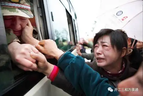 下面几张催人泪下的母子照片张张触动人心感受母爱的伟大