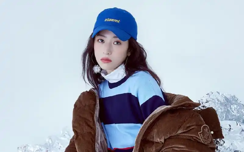 周雨彤个性潮流图片-美女壁纸-高清美女图片-娟娟壁纸