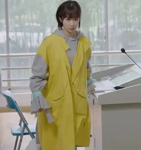 热销亲爱的她们同款外套_香港亲爱的热爱的杨紫佟年鱿小鱼同款中长款