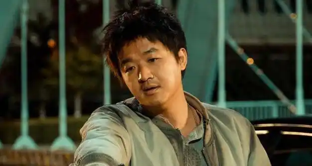 电影大反派曝他逃他追笑点狂飙正片片段包贝尔魏翔上演高能爆笑飙车戏