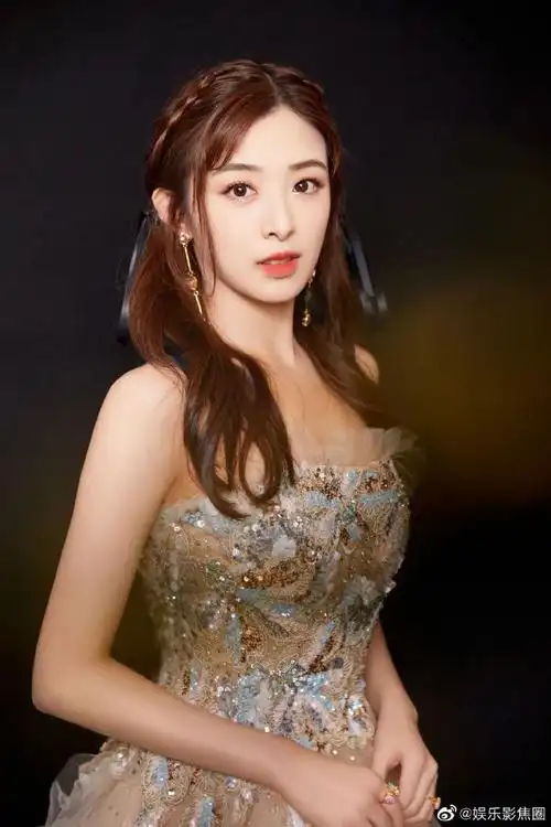 韵韵子心动的一天#张含韵香槟色仙女纱裙#676767672020-10-1