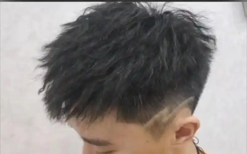男生发型推荐锡纸烫锡纸锡纸烫烫烫六厘米不会炸掉的锡纸烫