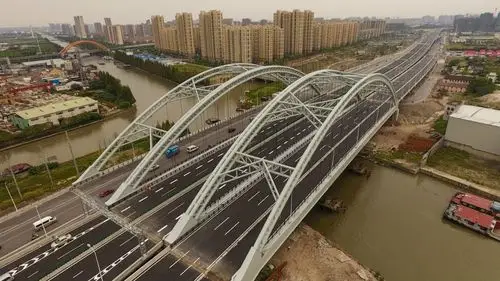 作为连接嘉定,闵行两区的嘉闵高架快速路最北段道路,嘉闵高架路(g2