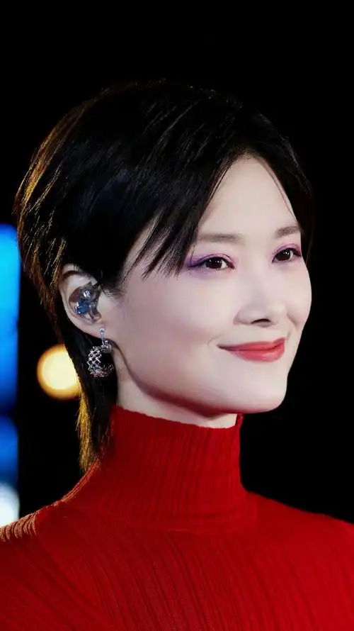 李宇春唱出中国人的飞天浪漫##李宇春织梦致敬中国航天人##央视七夕