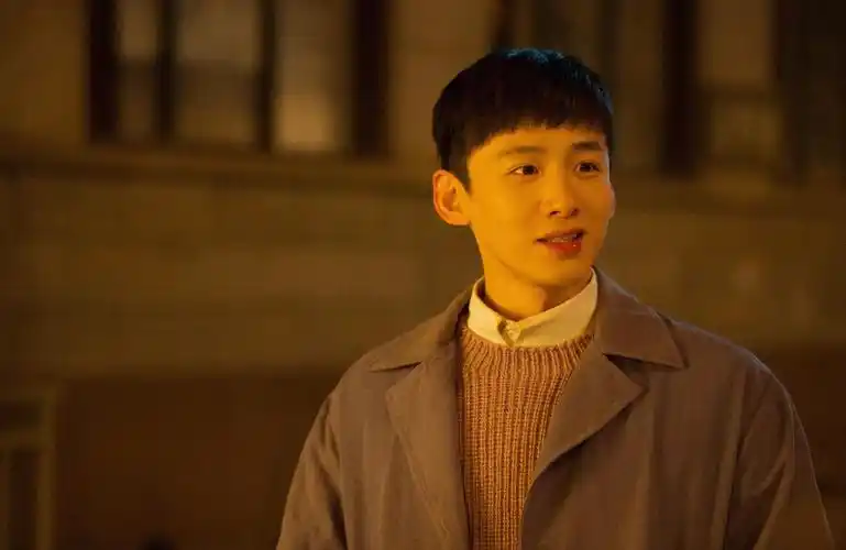 白敬亭春晚走位引发春山学全网骂他心眼多白敬亭喊冤枉啊