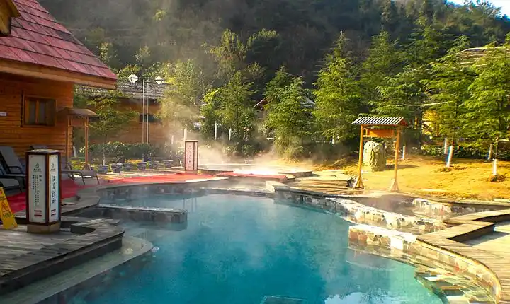 庐山西海温泉假日酒店