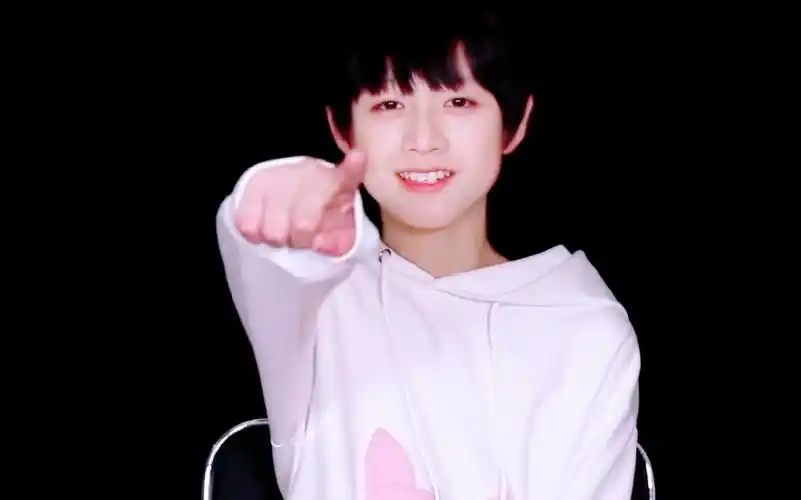 朱志鑫小时候也太可爱了吧