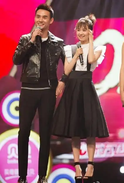 唐长老曲筱绡虐狗王子文晒与王凯合照祝生日快乐