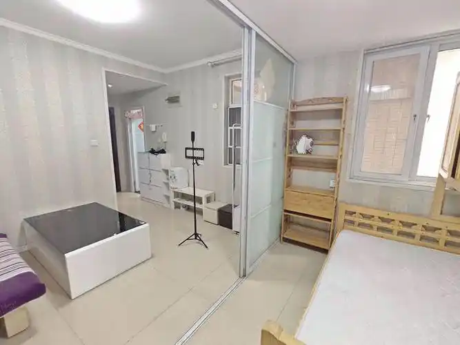 东泰城市之光北区2室1厅1卫电梯房精装修48平米