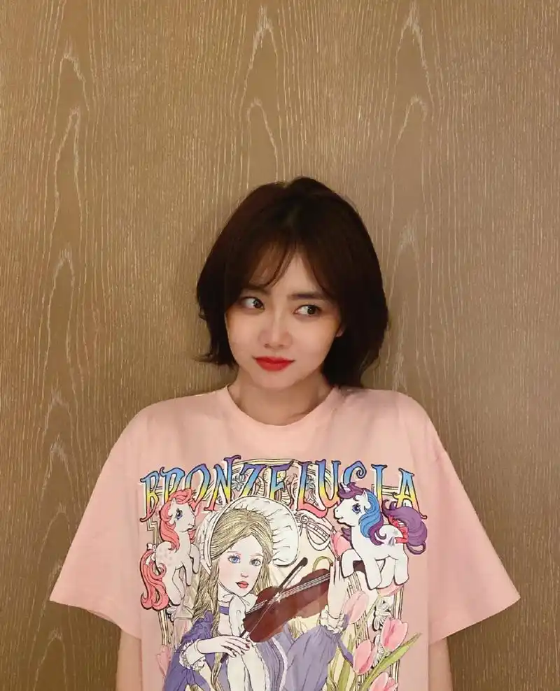 看了谭松韵的近照,我才意识到浪费钱去"整容",还不如换发型!