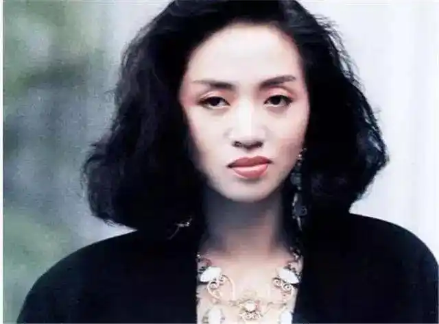 梅艳芳的苦情史,远比你想象的更坎坷,到死都等不来一个婚礼