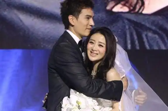 上个月中旬,有人爆料称,90后男演员白宇和与其相恋