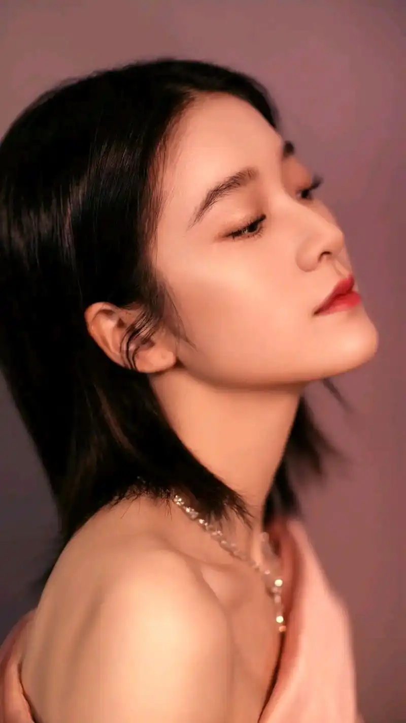 张雪迎精美壁纸:温婉可人,俏皮灵动!