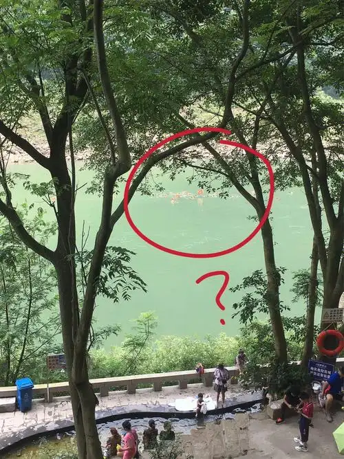 嘉陵江我只划船漂流过一次,15公里足足漂了3小时多!