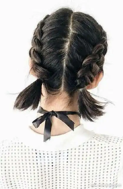 蝎子辫也很适合青春有个性的女孩子哦#时尚编发