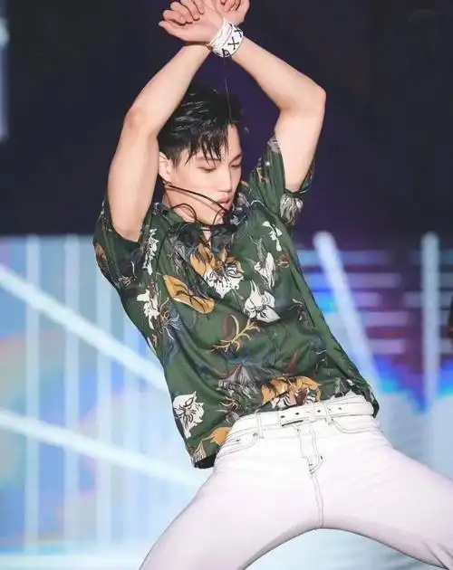 顶胯更性感的开爷