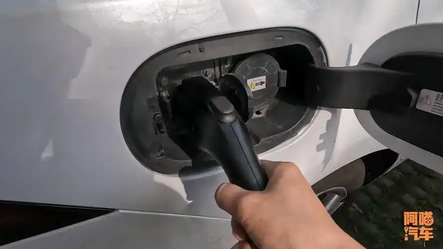 电车省下的钱换电池都还回去了买电车的真的都是人傻钱多吗