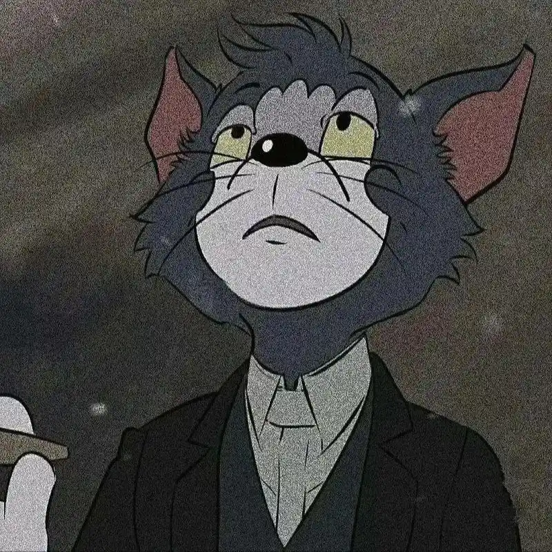 谁会拒绝一只站在田埂上抽烟的汤姆猫啊!@spin #谢尔比# - 抖音