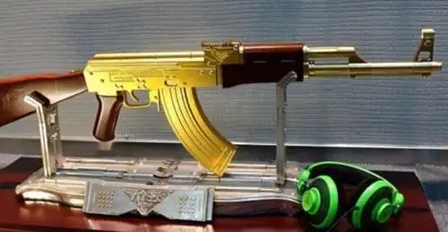 世界"最贵的"4把枪:价值百万的黄金ak排倒数,最贵的源自中国