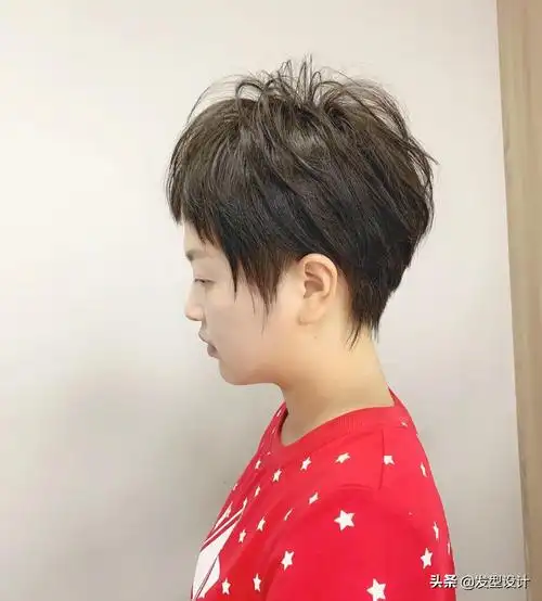 今年流行减龄短发烫发型30款,每款都心动,想换发型的收藏了
