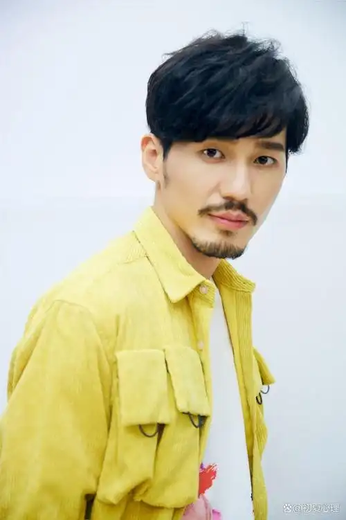 白宇,1990年4月8日出生于陕西省榆林市吴堡县,中国内地影视男演员