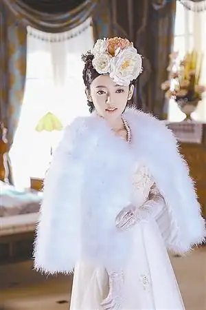 《半妖倾城》 安以轩妖气开场