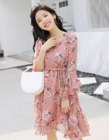 记述夏季新款雪纺连衣裙 韩版碎花印花v领长裙子显瘦气质小个子少女