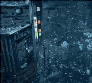 东京街头天降巨型的冰雹,拦腰将公交车砸断,车在街道上腾飞翻滚.