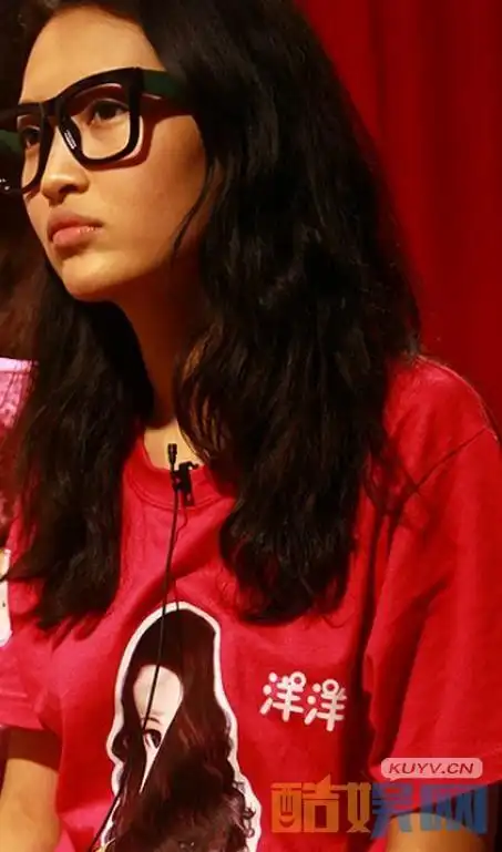 杨菲洋快乐女声选秀照