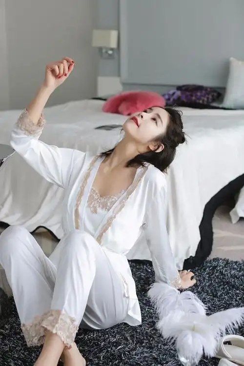 仿真丝睡衣女秋季新品韩国性感吊带缎面睡衣家居服长裤长袖三件套