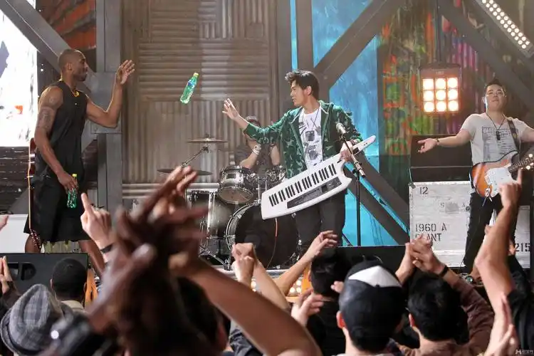 周杰伦科比雪碧广告现场写真大片