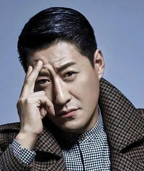 于震,一看他的脸,就知道他玩的是什么游戏 - 演员于震照片 - 实验室