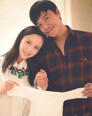 陈思诚佟丽娅昔日恩爱合影