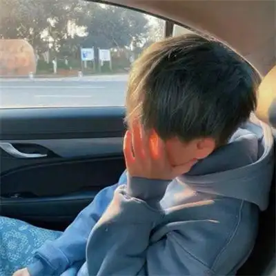 优质真人小众超拽帅哥头像图片 魅力十足精致的酷男微信头像合集