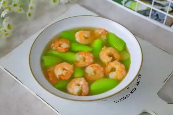 【虾仁丝瓜汤】