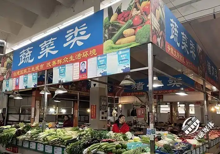 文明城市看赤壁农贸市场一键美颜商铺市民齐点赞