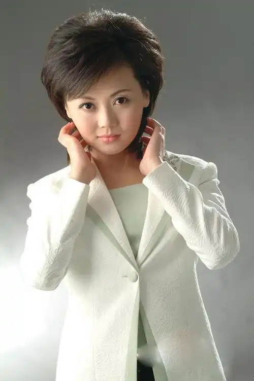 回顾央视主持人柴璐45岁至今未婚事业成为她婚姻路上的绊脚石