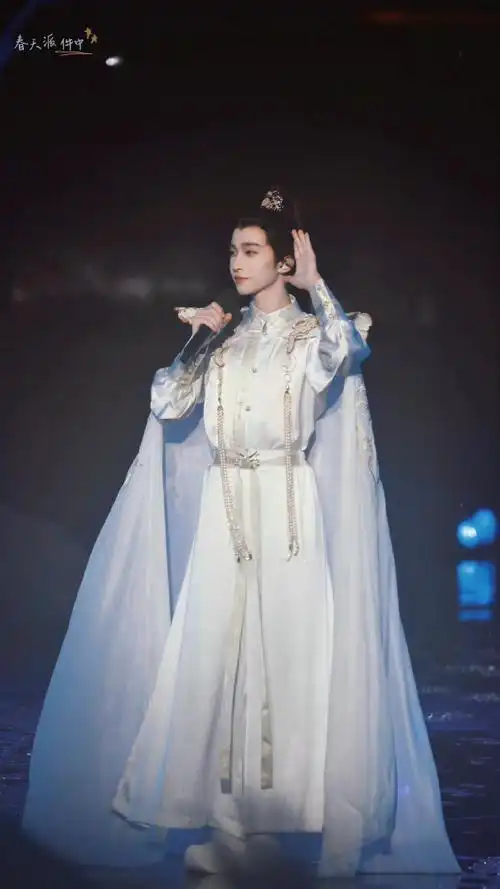 您好为您查到最佳人选 刘宇不论是穿汉服还是常服都超级让人惊艳的