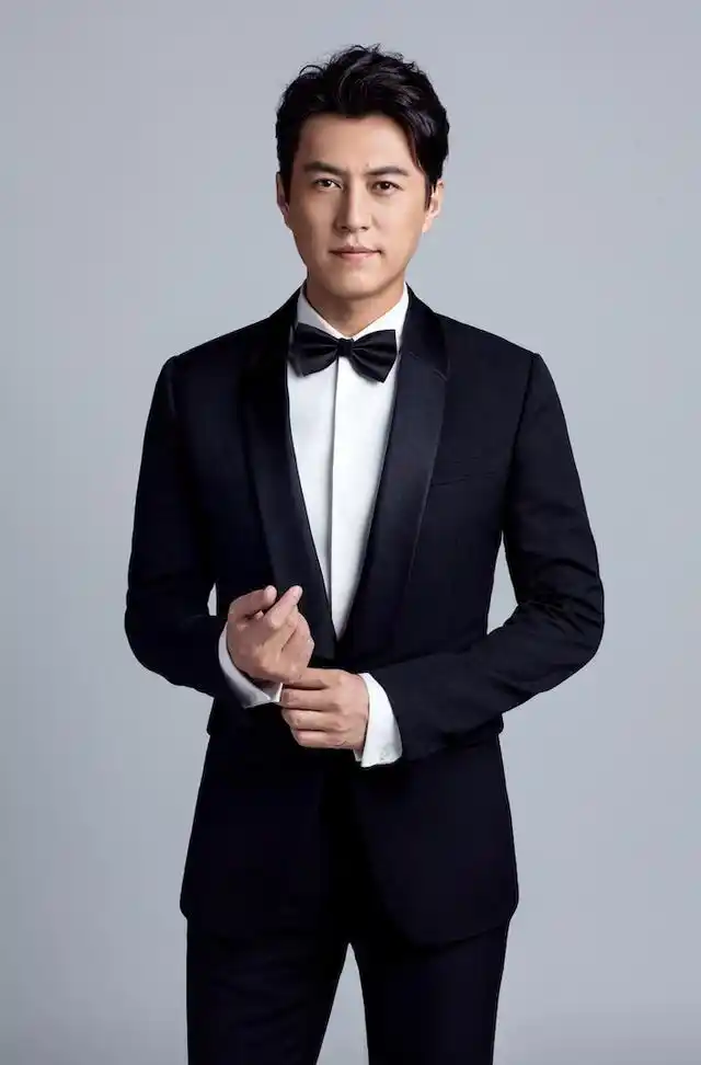 靳东回应饰演落魄中年男:颠覆形象不是为了刻意改变