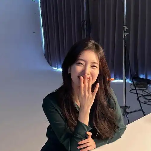 裴秀智超话【instagram】#裴秀智韩剧一切都会实现吗#  240325