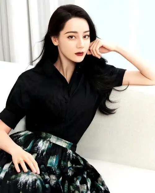 dior 新图@dear-迪丽热巴#迪丽热巴迪奥全球彩妆及香氛代言人##迪奥