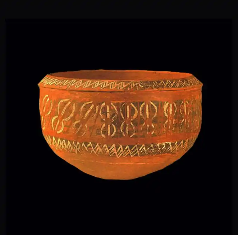 文物# 这是南京博物馆收藏的一组大汶口文化陶器.