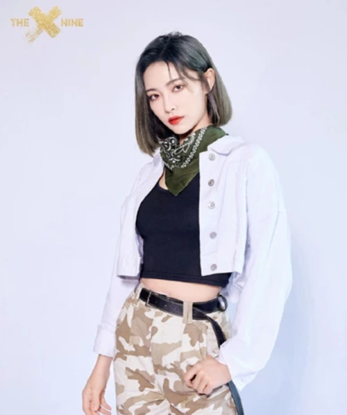 the9迷彩服写真曝光喻言化身特种兵许佳琪成最强门面担当