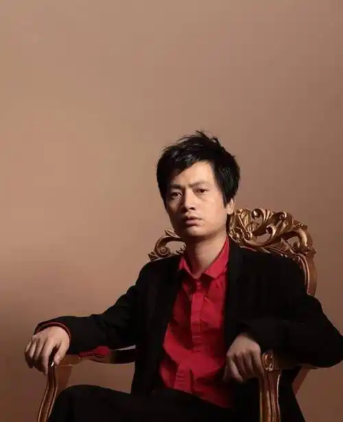 原创张一一质疑范仲淹人品写新岳阳楼记水平如何小学生水平