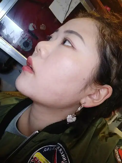 女生塌鼻子是种怎样的体验?