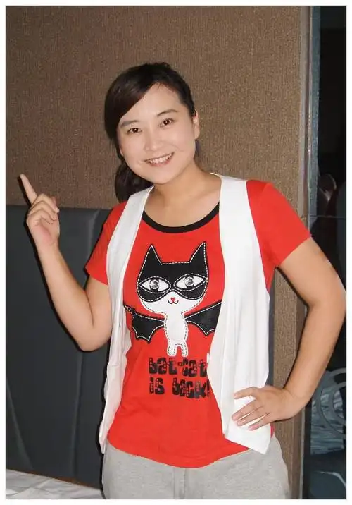 网友跨越万里闯入洛杉矶,意外与贾玲亲密接触,场面惊喜!